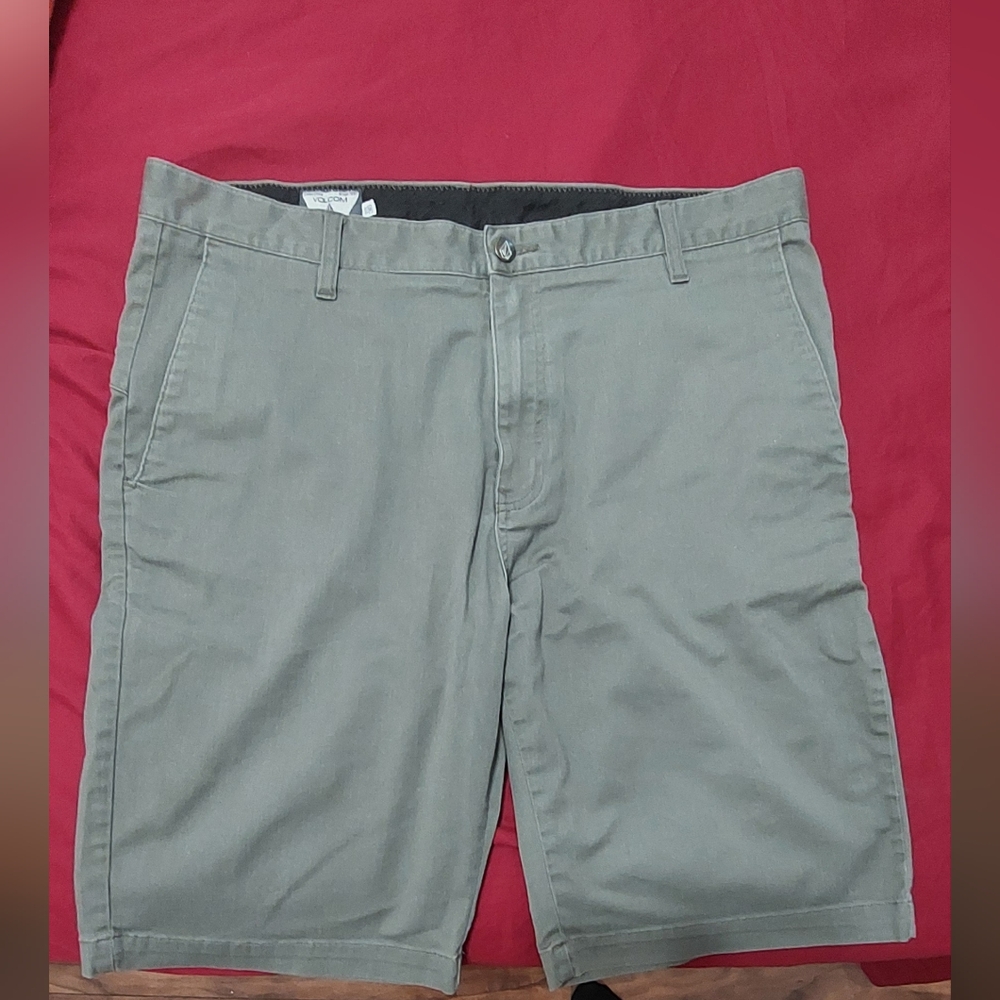 Volcom Men's Tan Flat Front Shorts